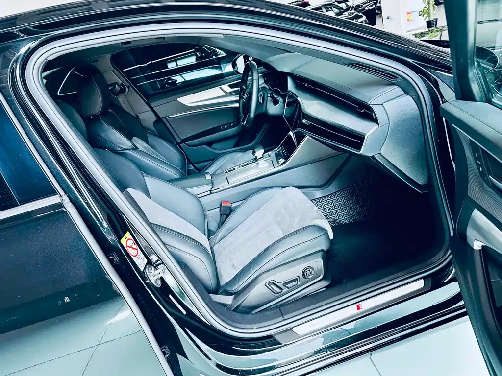AUDI A6L 2023