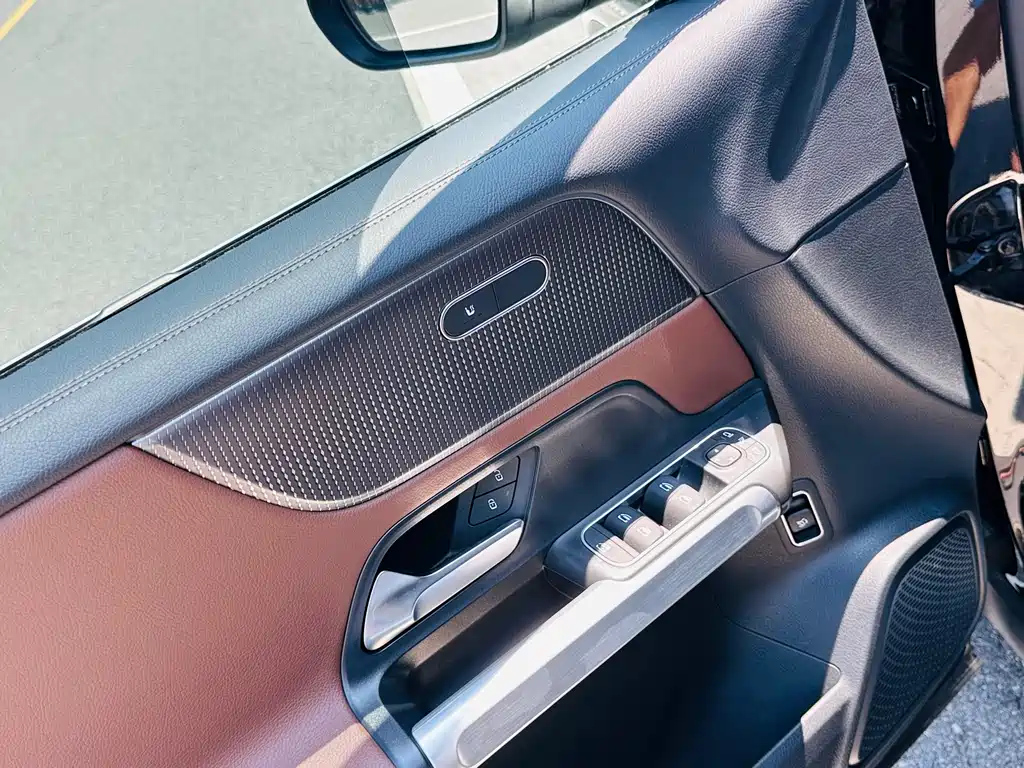 MERCEDES BENZ GLB 2022