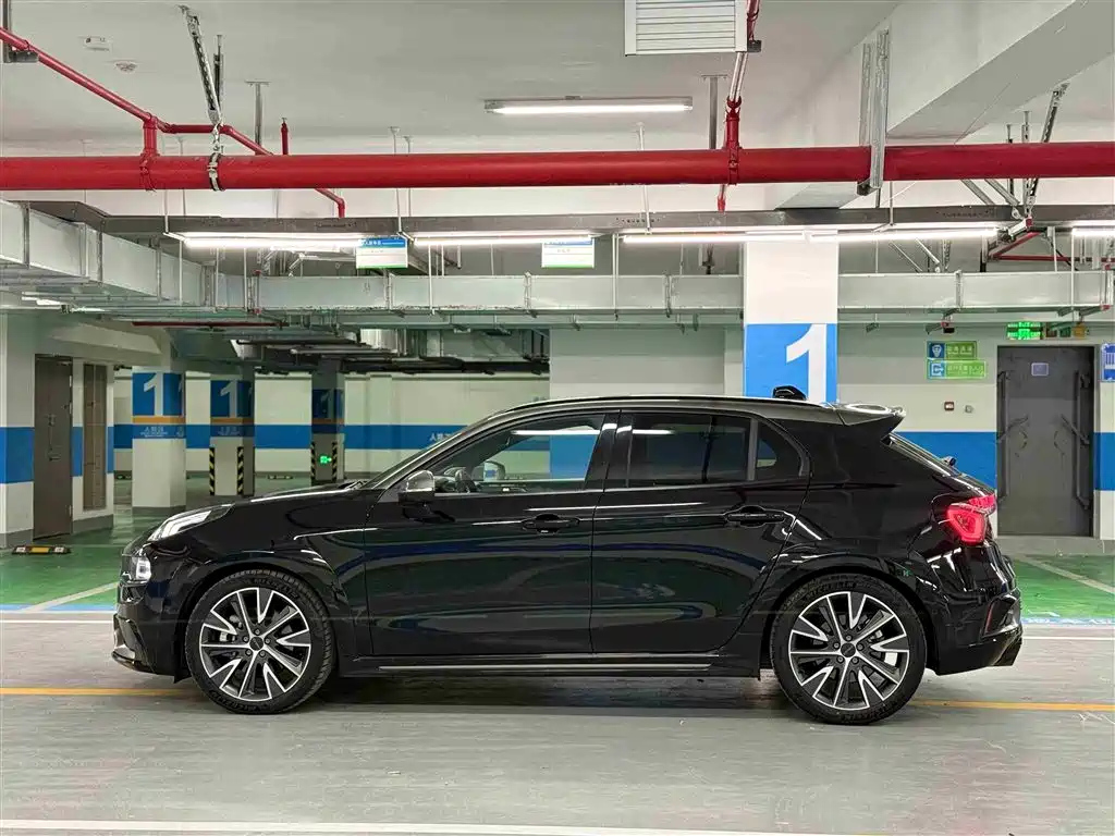 LYNK&CO 02 HATCHBACK 2021