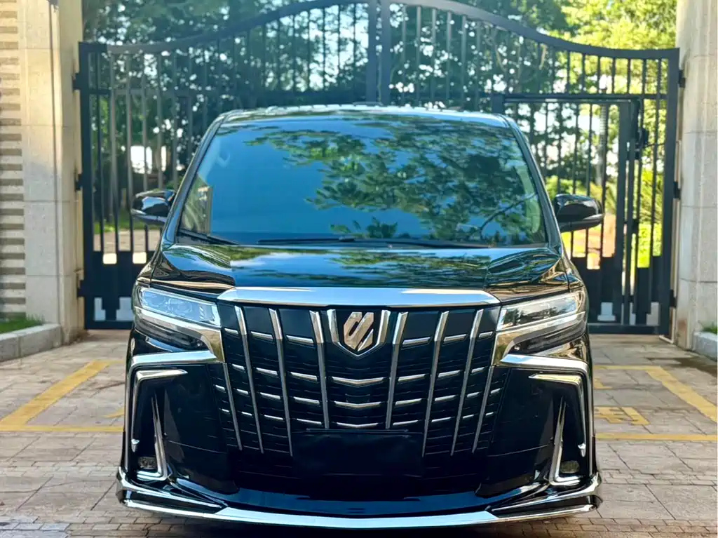 TOYOTA ALPHARD 2018