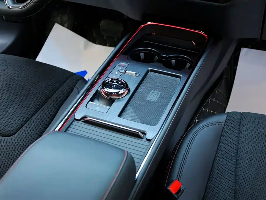 FORD MONDEO 2024