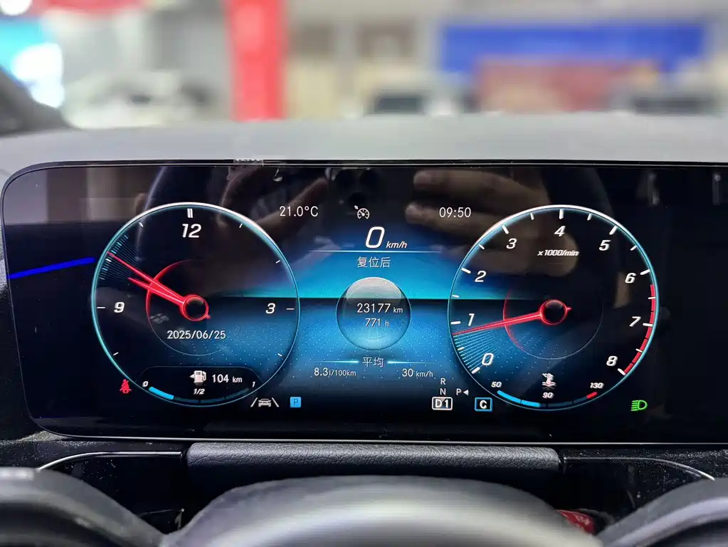 MERCEDES BENZ GLA 2022