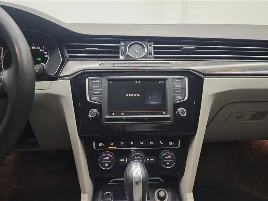 VOLKSWAGEN MAGOTAN 2017