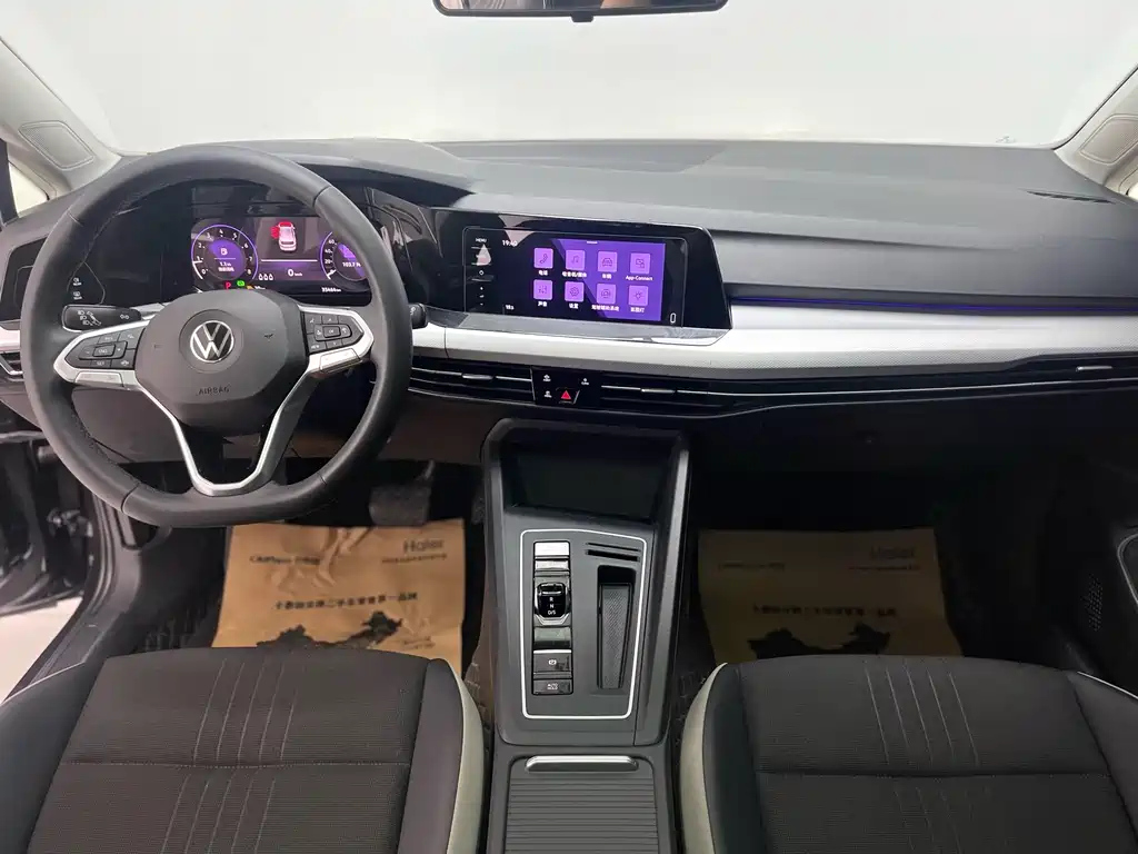 VOLKSWAGEN GOLF 2021