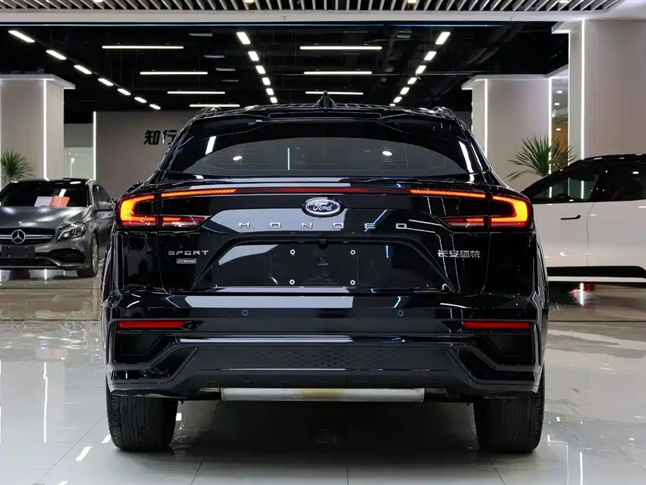 FORD MONDEO 2024