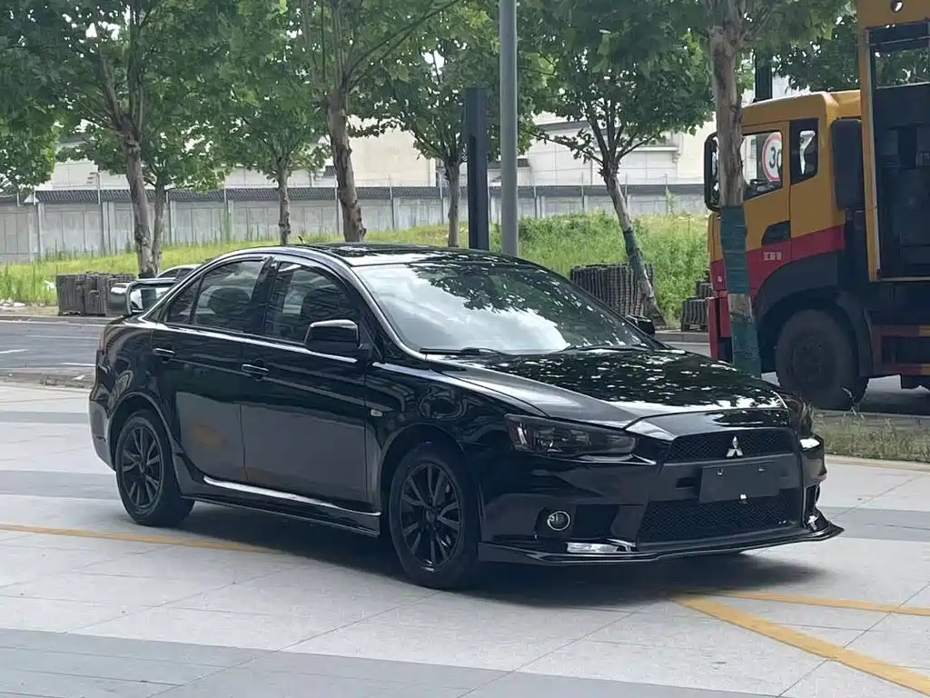 MITSUBISHI LANCER EX 2013