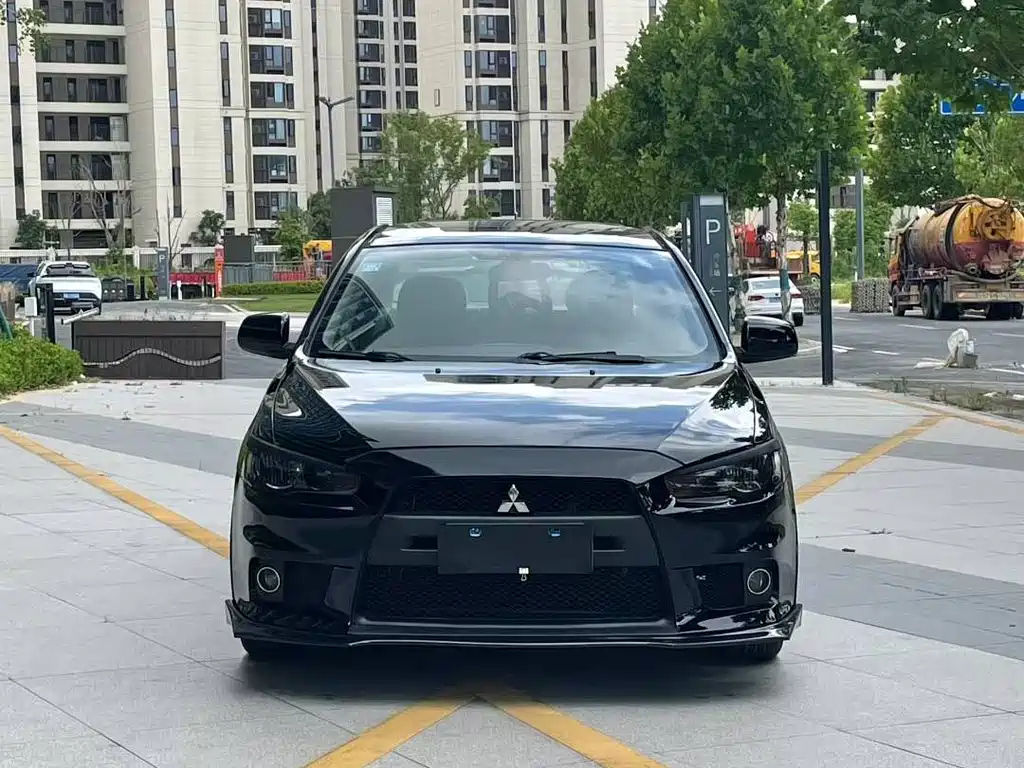 MITSUBISHI LANCER EX 2013