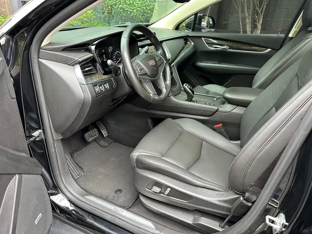 CADILLAC XT5 2018