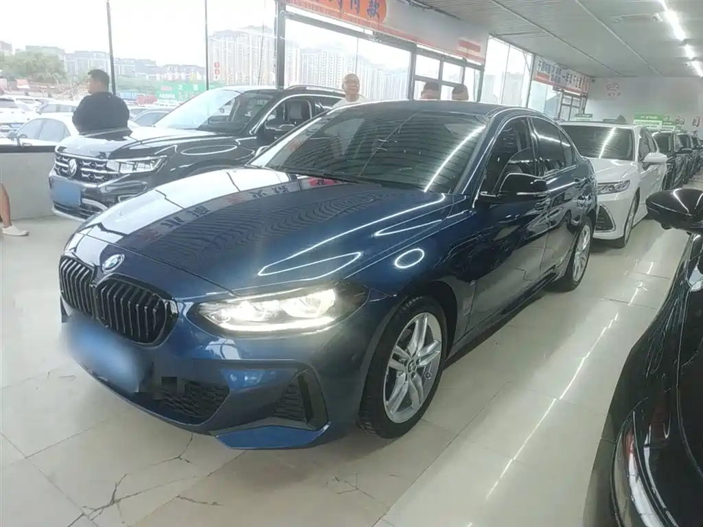BMW 1-SERIES 2021