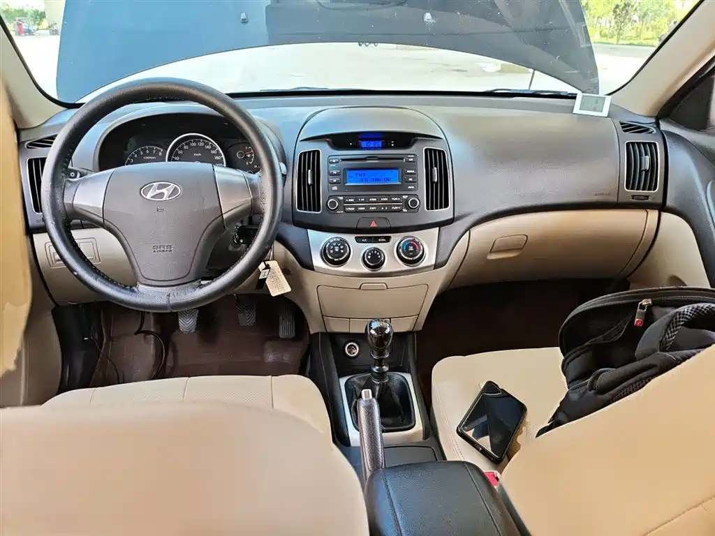 HYUNDAI CELESTA 2011