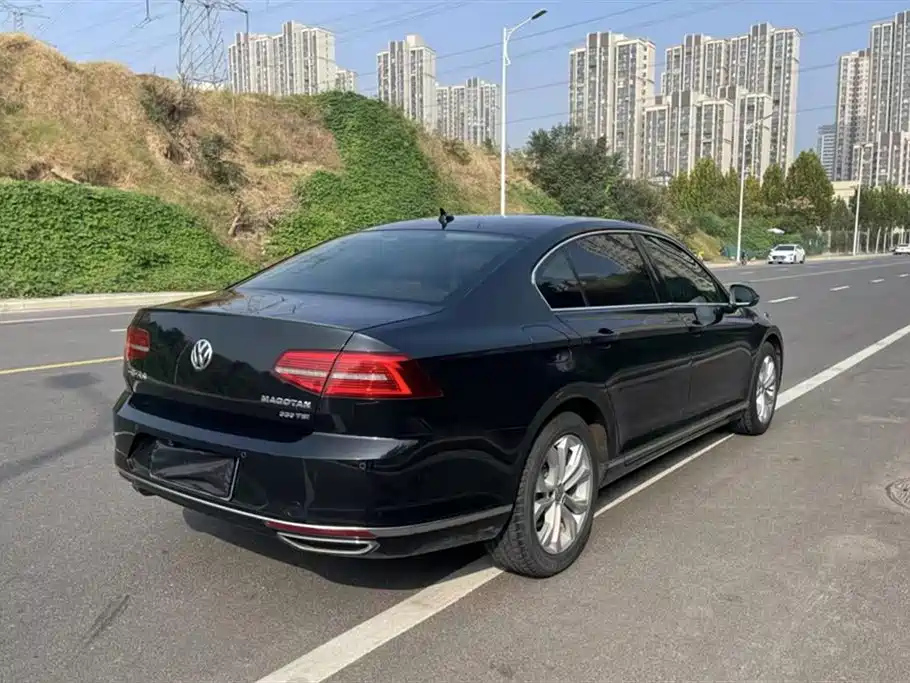 VOLKSWAGEN MAGOTAN 2017