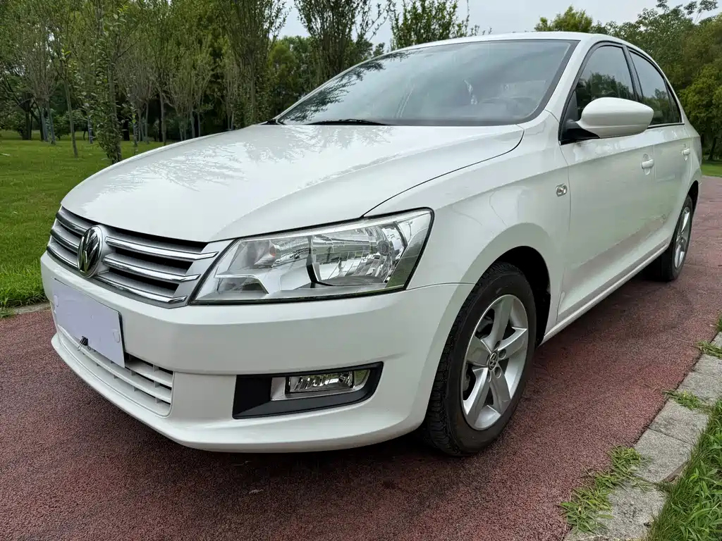 VOLKSWAGEN SANTANA