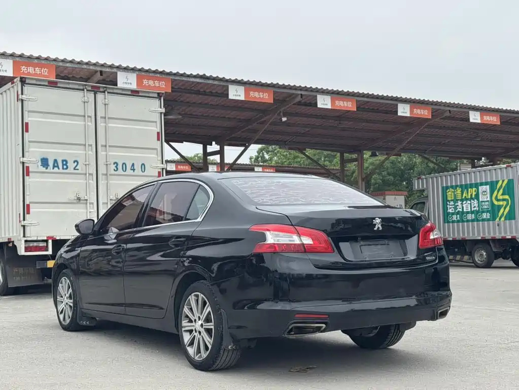 PEUGEOT 408 2018