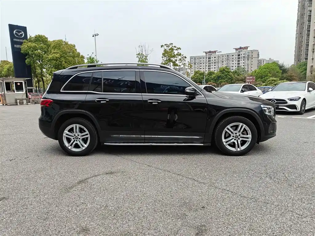 MERCEDES BENZ GLB 2022