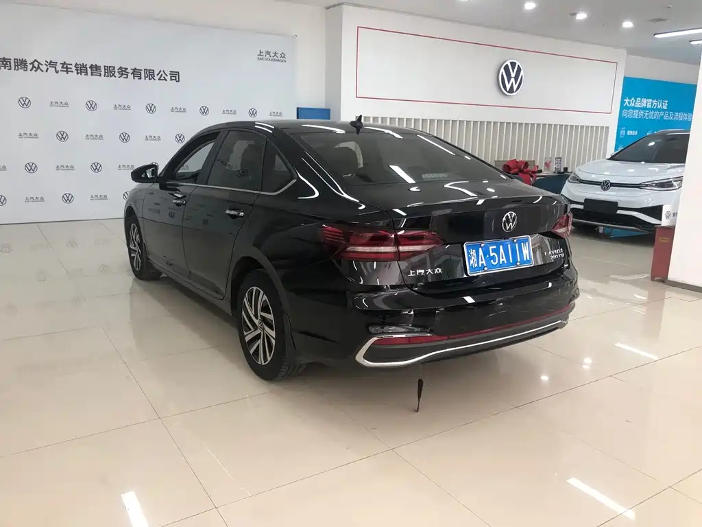 VOLKSWAGEN LAVIDA 2023