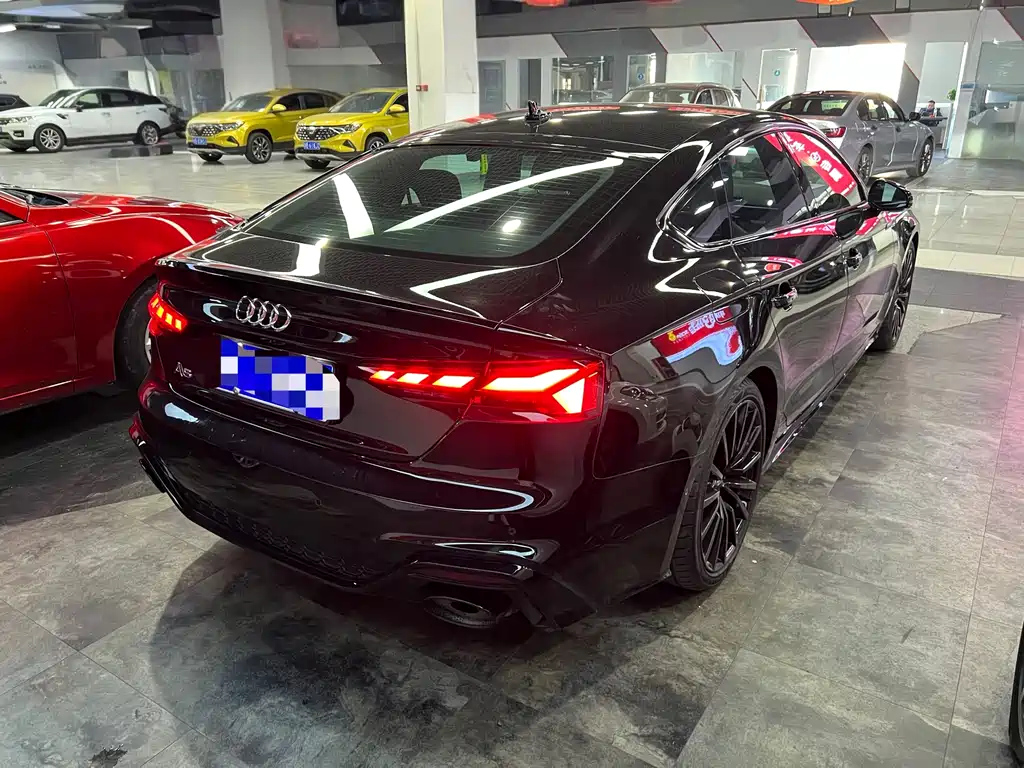 AUDI A5 2024
