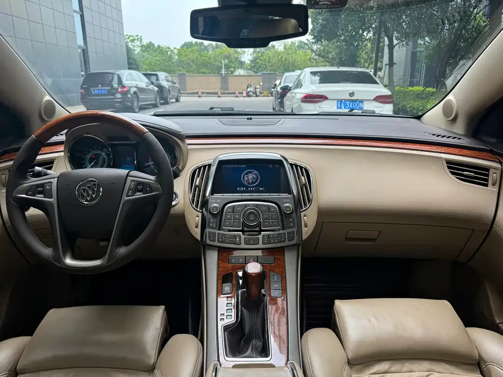BUICK LACROSSE 2012