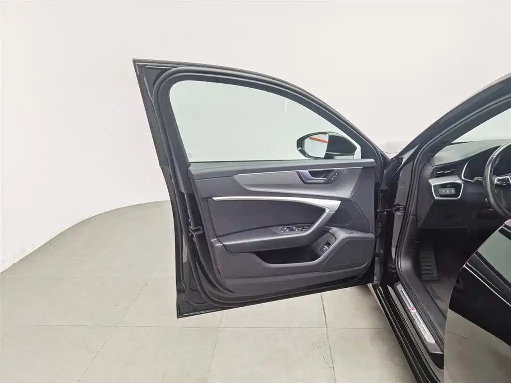 AUDI A6L 2021