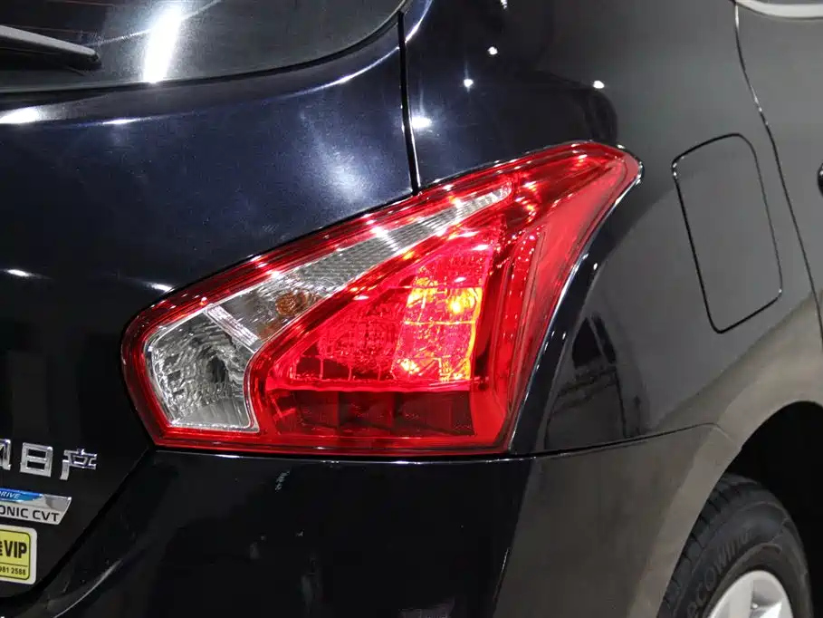 NISSAN TIIDA TIIDA 2015