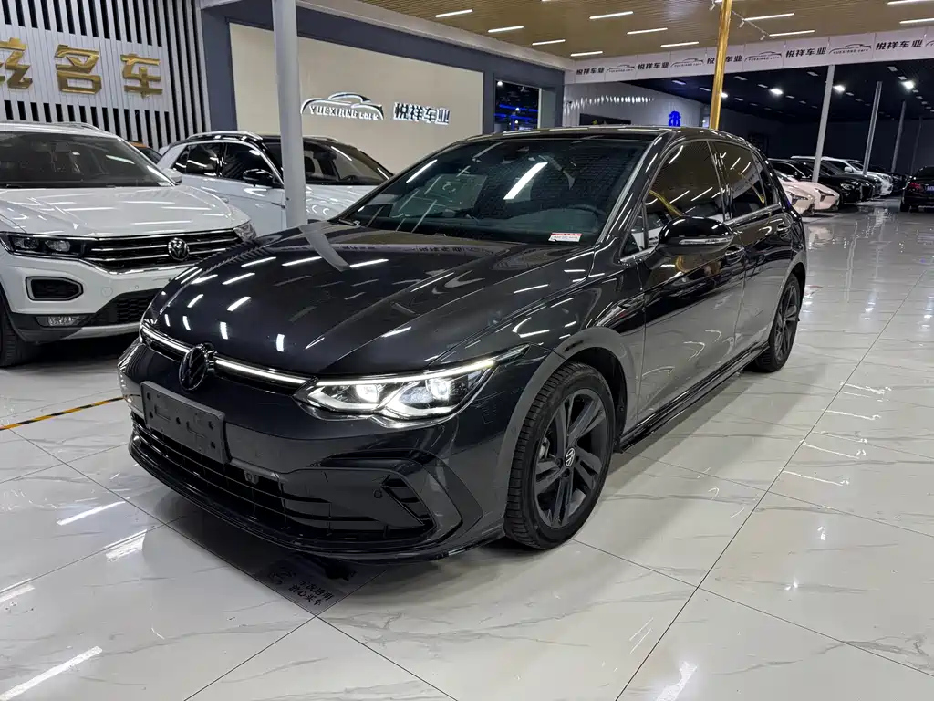 VOLKSWAGEN GOLF 2021