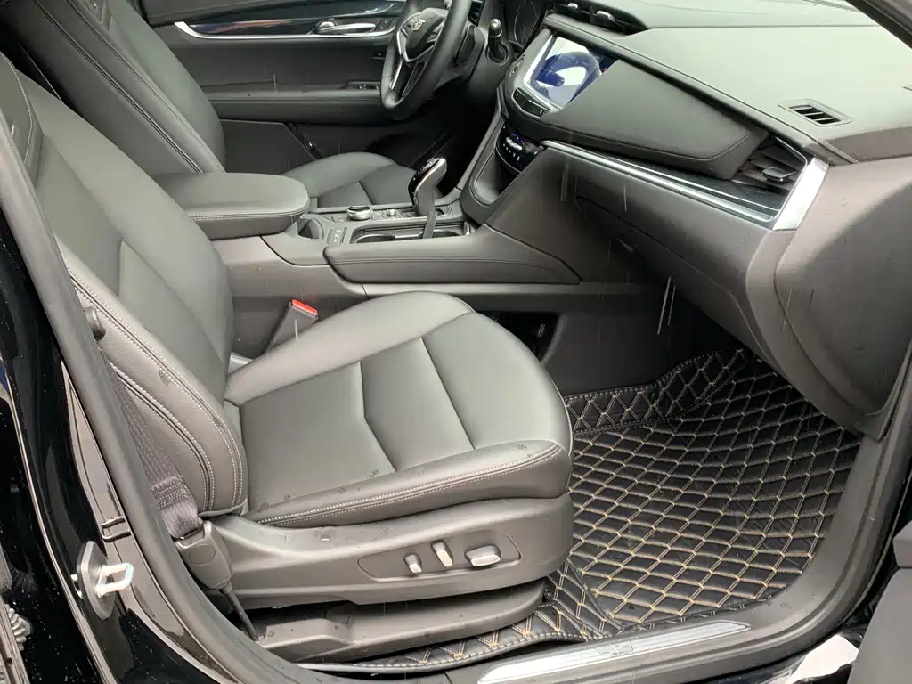 CADILLAC XT5 2024