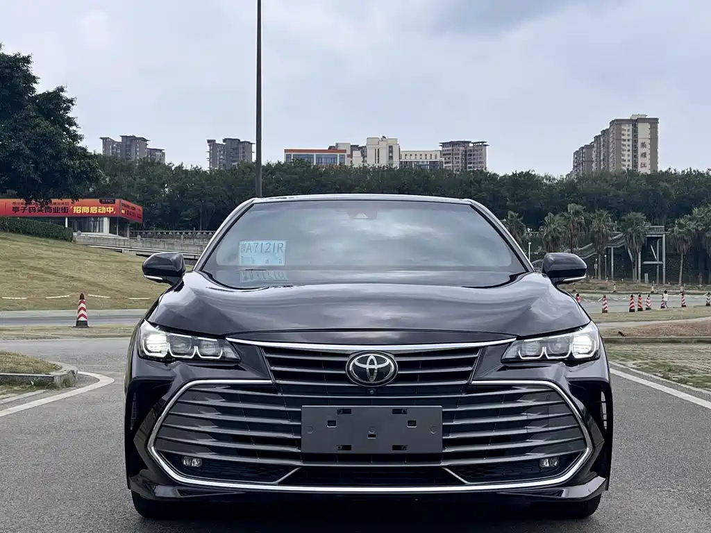 TOYOTA AVALON 2019