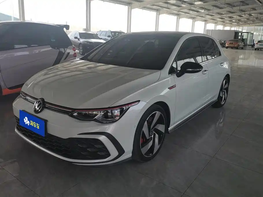 VOLKSWAGEN GOLF GTI 2021