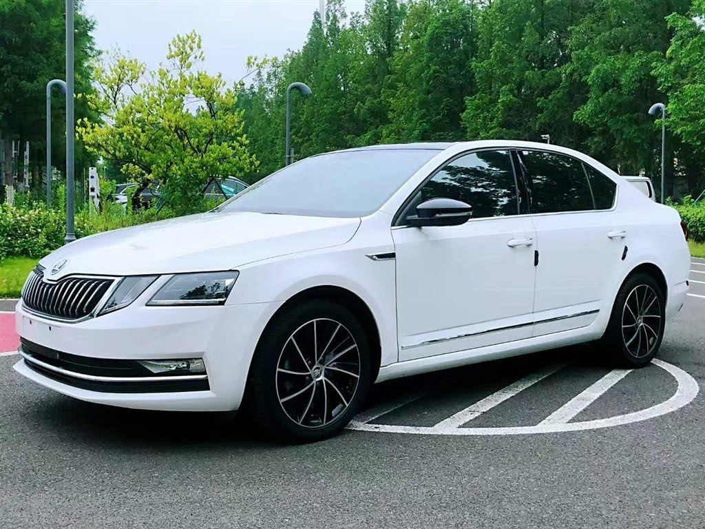 SKODA OCTAVIA 2020