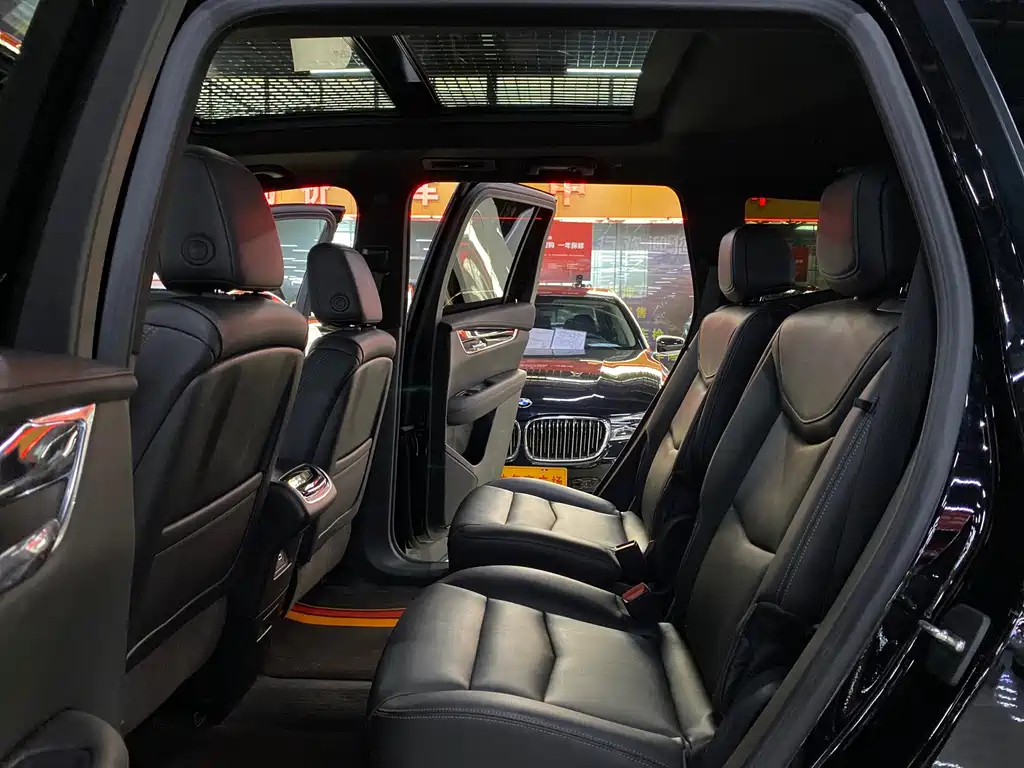 CADILLAC XT6 2022