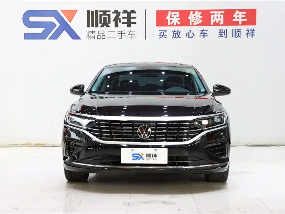 VOLKSWAGEN PASSAT 2024
