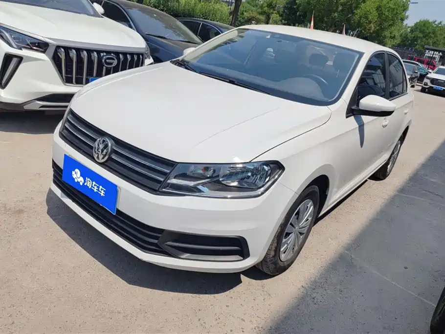 VOLKSWAGEN SANTANA 2019
