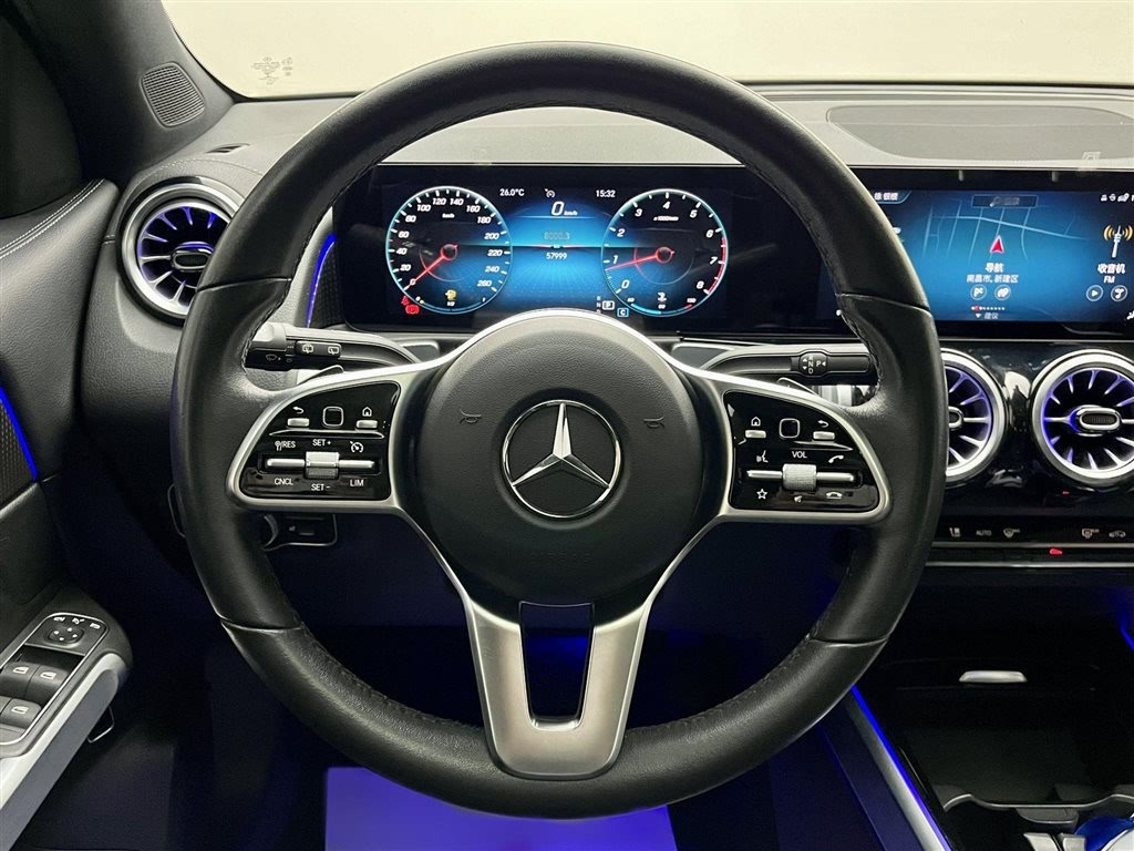 MERCEDES BENZ GLB 2021