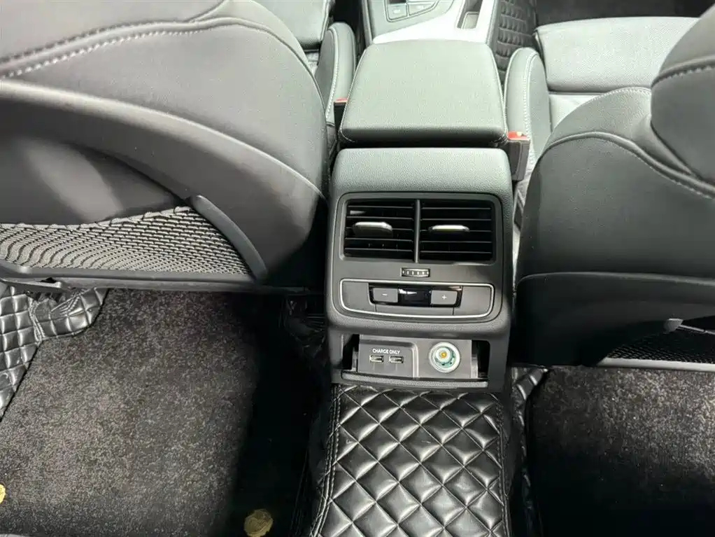 AUDI A4L 2022