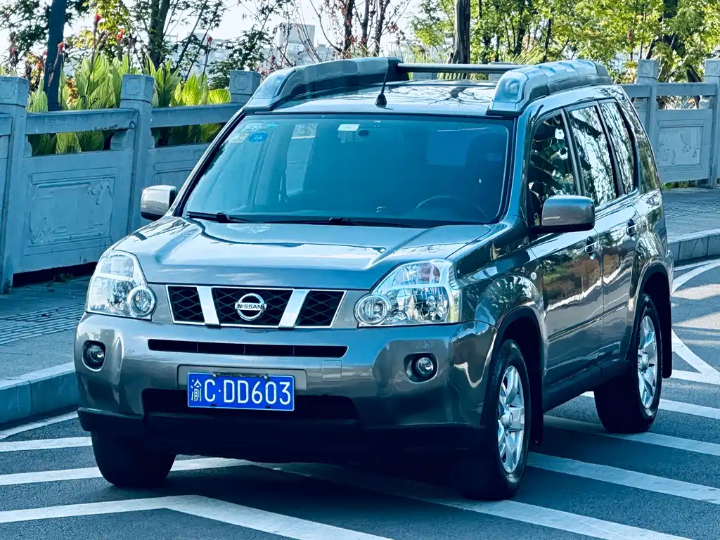 NISSAN X-TRAIL 2010