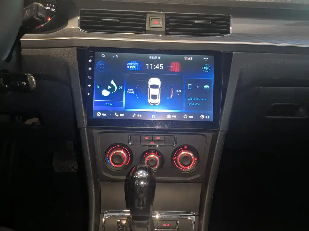 VOLKSWAGEN BORA 2018