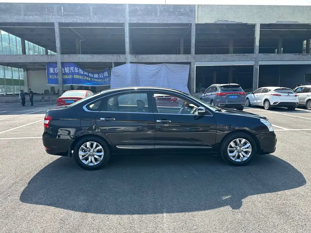 DONGFENG AEOLUS A60 2012