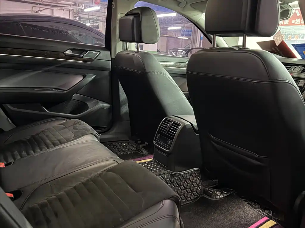 VOLKSWAGEN MAGOTAN 2017