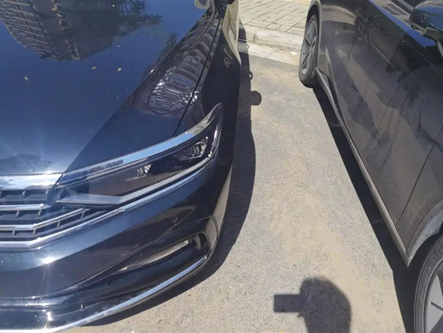 VOLKSWAGEN MAGOTAN 2023