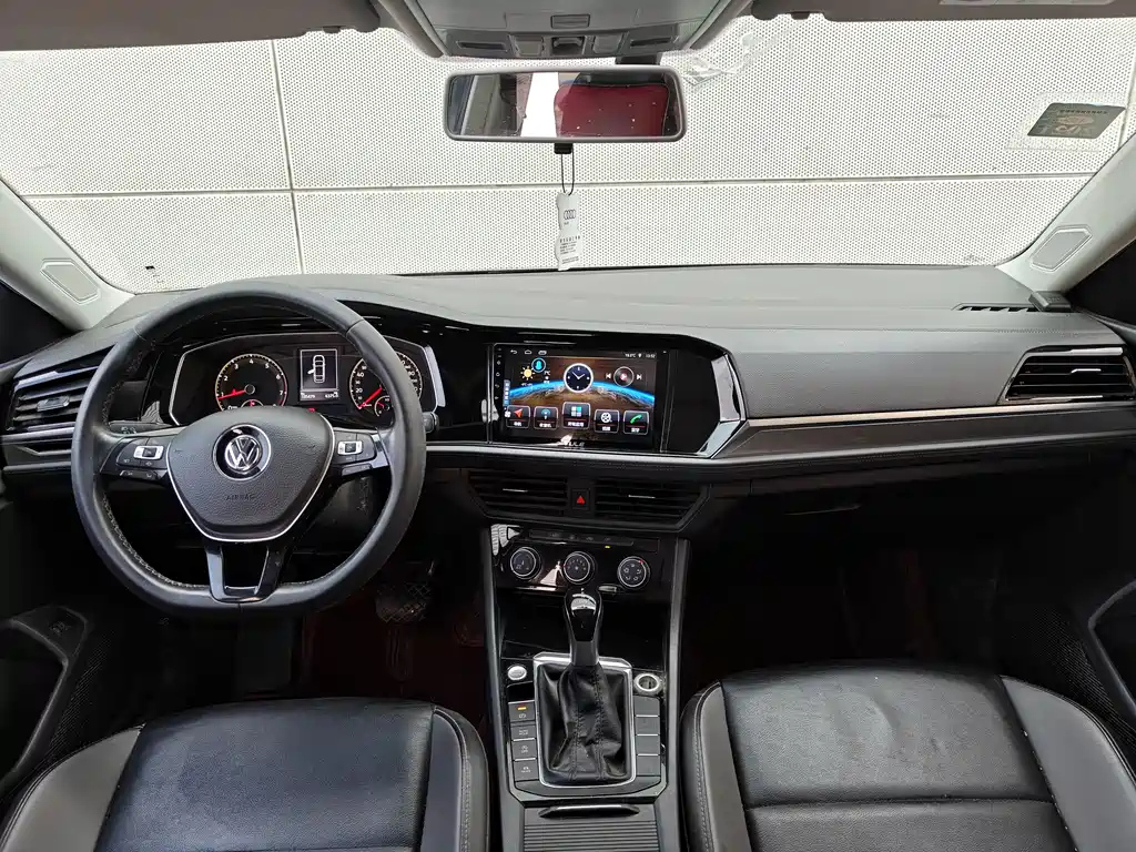 VOLKSWAGEN SAGITAR 2019