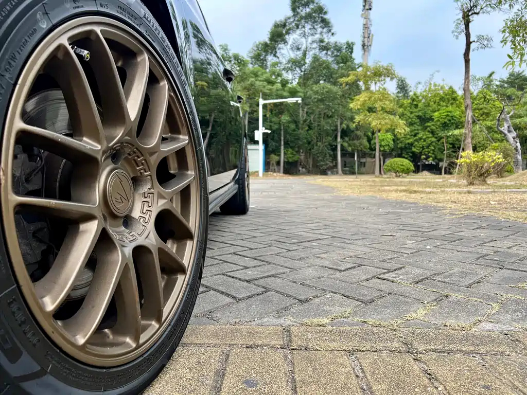 VOLKSWAGEN GOLF GTI 2011