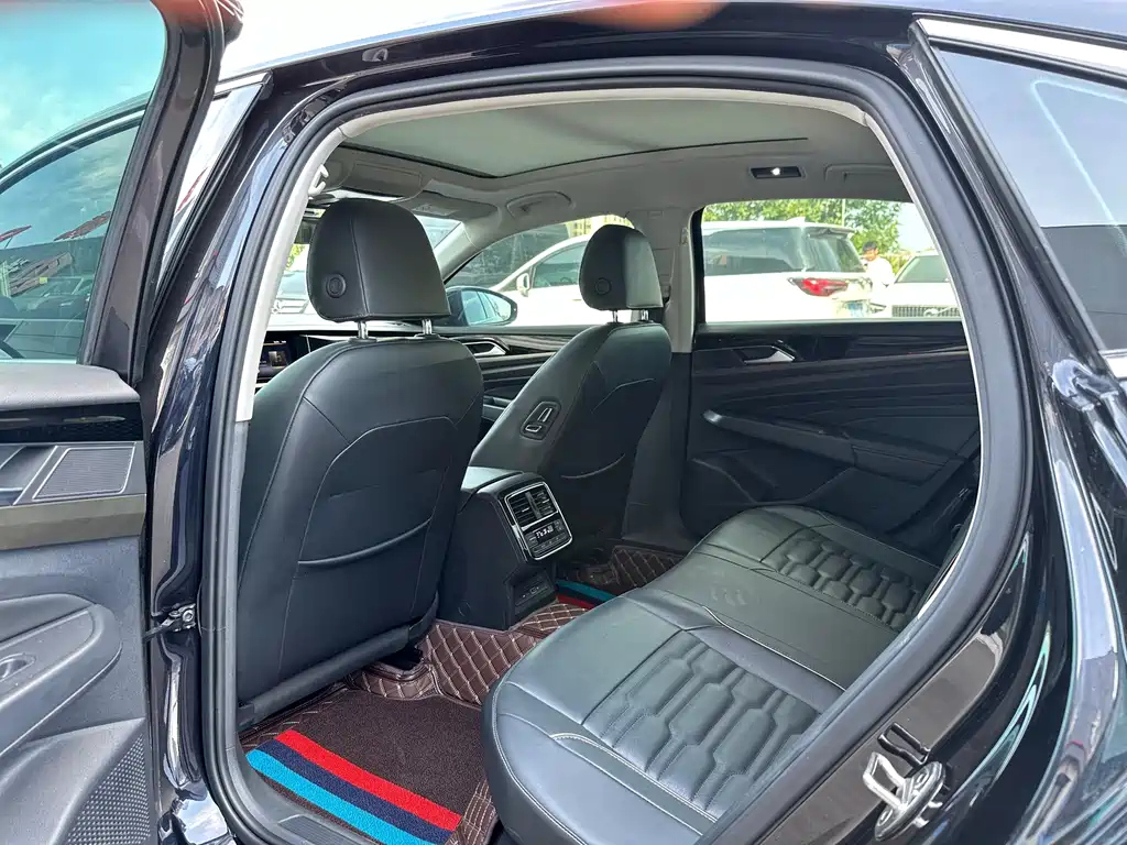 VOLKSWAGEN PASSAT 2020