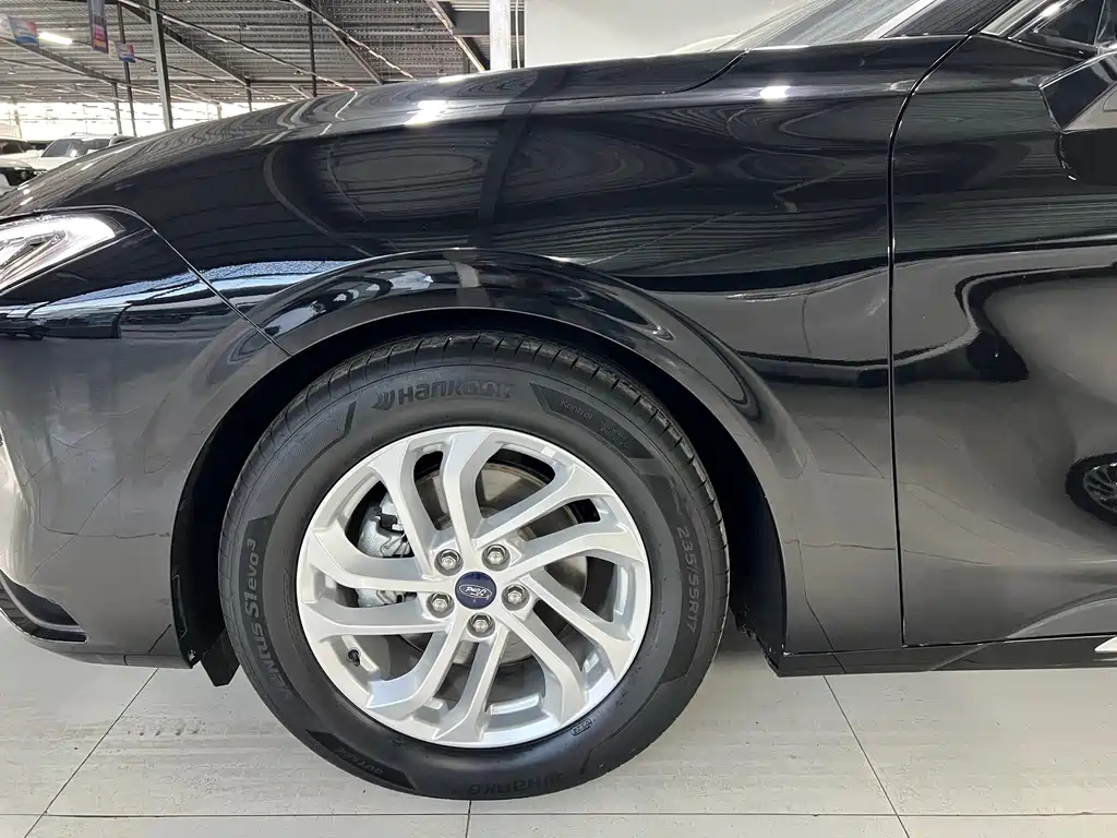 FORD MONDEO 2023