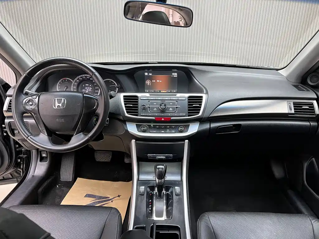 HONDA ACCORD 2015
