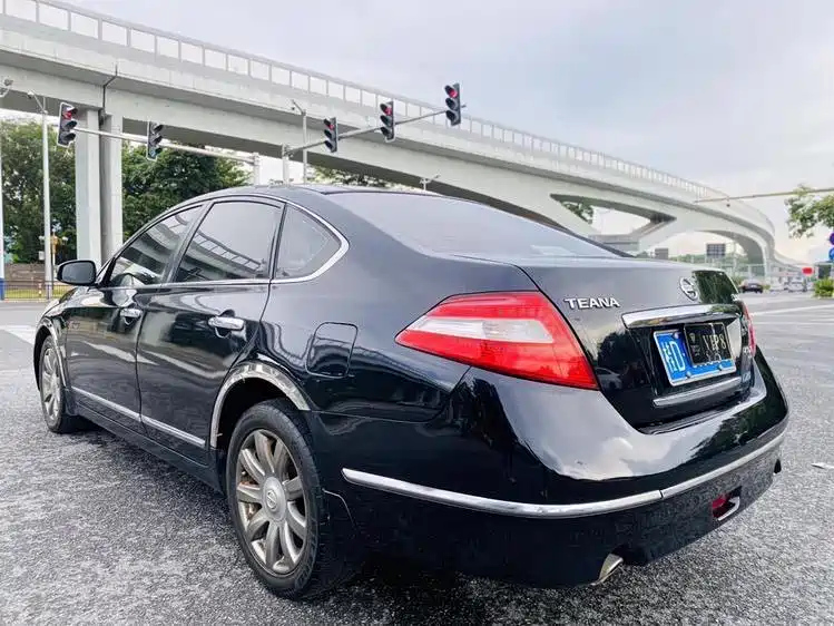 NISSAN TEANA 2009