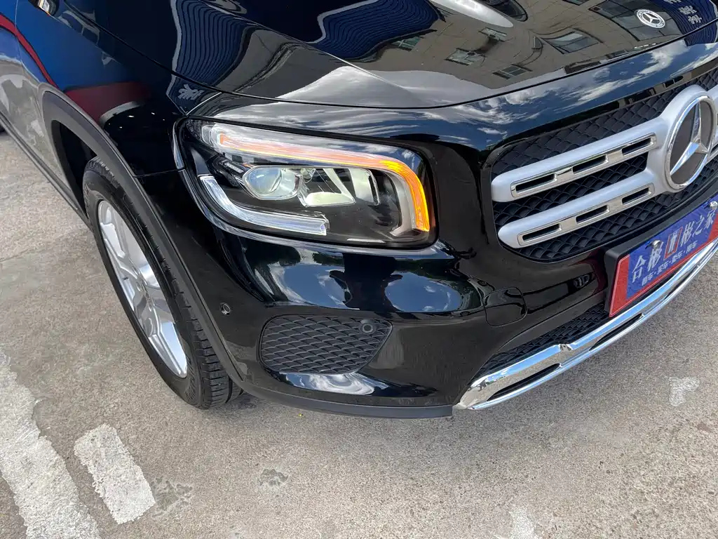 MERCEDES BENZ GLB 2021