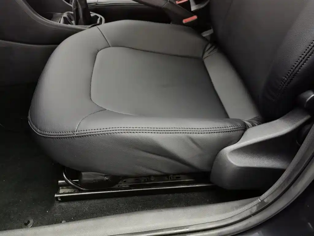 VOLKSWAGEN SANTANA 2017