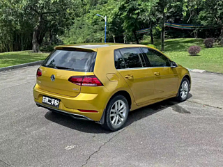 VOLKSWAGEN GOLF  2018 YEAR 1.6L AUTOMATIC COMFORT 2018