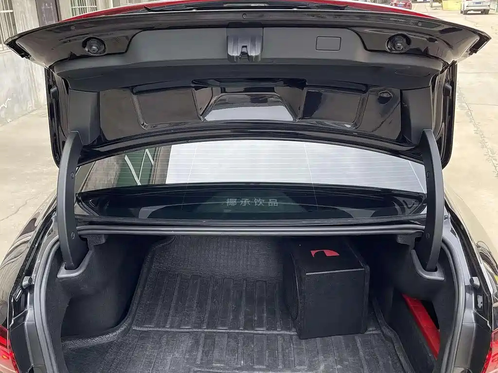 VOLKSWAGEN PASSAT 2021