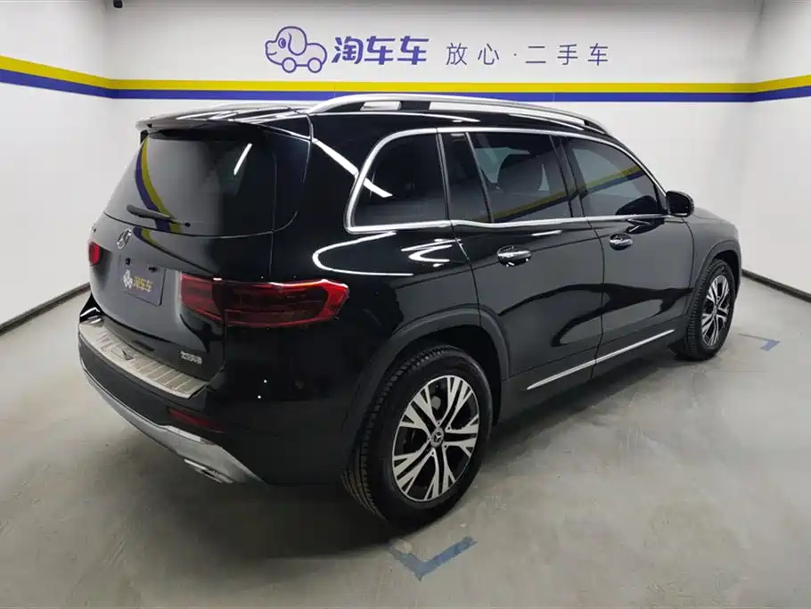 MERCEDES BENZ GLB 2024