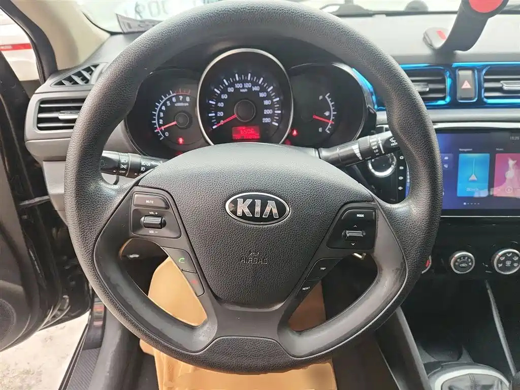 KIA K2 2016